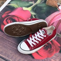Giày Sneaker Cổ Thấp Màu Đỏ Mận Nữ