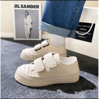 Giày Sneaker đế cao