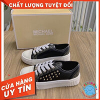 Giày sneaker đinh siêu ngầu