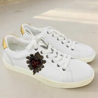 GIÀY SNEAKER DOLCE TRẮNG TRÁI TIM GÓT VÀNG CS1676B53398