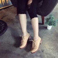 Giày sneaker nữ cổ thấp thời trang