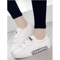 Giày sneaker nữ