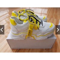 Giày sneaker nữ