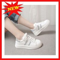 giày sneaker nữ