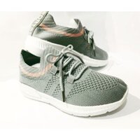 Giày sneaker nữ