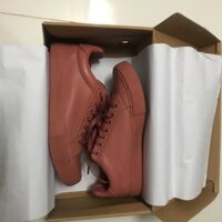 Giày sneaker