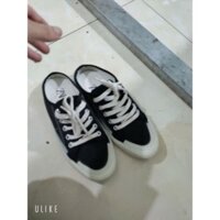 Giày Sục Thể Thao Nữ