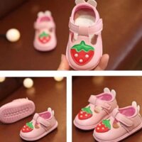 Giày tập đi dâu tây cho bé size 15-19