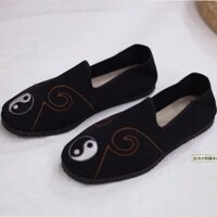 Giày Tập Võ Thuật Thái Cực Quyền Mũi Vuông Có Hai Chùm Móc