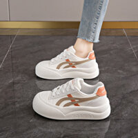 Giày thể thao nhỏ giản dị mùa xuân tuyệt vời