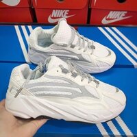 Giày thể thao nữ Adidas màu trắng