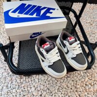 Giày Travis trẻ em bản 1:1 đẹp nhất hiện nay,cho bé lên chân cực xinh,êm nhẹ