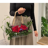Giỏ cắm hoa mica trong suốt (mẫu quai cầm dây thừng)