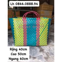 Giỏ làn nhựa loại vừa.