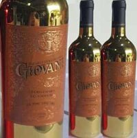 Giovani Negroamaro Sangiovese Gold 14%vol chai vàng 750ml nhập khẩu Italia