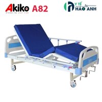Giường bệnh nhân 2 tay quay Akiko A82 có bàn ăn và bô vệ sinh