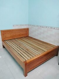 Giường gỗ Sồi màu_Dạt thường_Ngang 1,8m