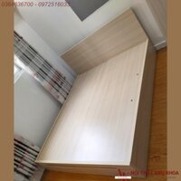 Giường Ngủ Gỗ Ép Màu Vàng Vân Gỗ Kèm 2 Hộc Đuôi Tiện Lợi Giá Rẻ