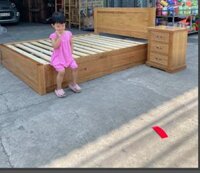 Giường ngủ gỗ sồi Tundo 1m8  2 hộc kéo hiện đại