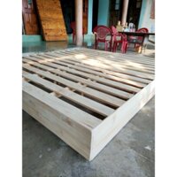giường pallet gỗ thông tự nhiên cao 20cm sơn P. U gỗ thông