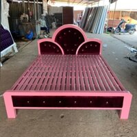 Giường sắt 1m6x2m màu hồng bọc nệm cao cấp bằng sắt hộp vuông - Giường sắt 1m6