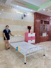 Giường sắt đơn giản 1m2x2m màu trắng