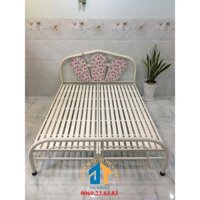 Giường sắt kiểu mơi 1m6x2m Đại Thành