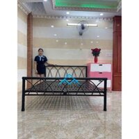 Giường sắt mỹ nghệ giá rẻ nhiều size từ 1m đến 1m8