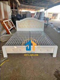 Giường sắt tân cổ điển 1m6x2m màu trắng