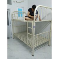 giường sắt tròn 2 tầng ngang 1m6