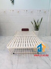 Giường sắt xếp di động có bánh xe rộng 90cm