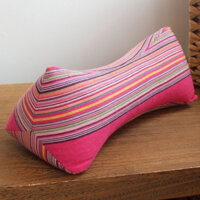 Gối ngủ chống đau mỏi vai gáy giãn cơ cổ vật lý được làm từ hạt kiều mạch thoáng khí