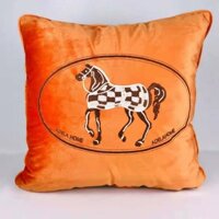 Gối nhung thêu ngựa cao cấp phong cách Mỹ, phòng mẫu, ghế sofa, vỏ gối màu xanh và vàng sang trọng