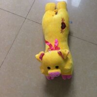 Gối ôm heo con vàng