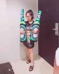 GỐI ÔM HÌNH CHAI BIA HEINEKEN