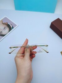 Gọng kính cận Casio titanium mạ vàng 18k V633