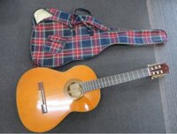 GUITAR YAMAHA CLASSIC C-200