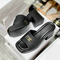 Guốc nữ đế to siêu nhẹ gắn chữ M vàng