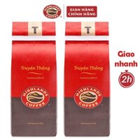 Hai gói cà phê rang xay Truyền Thống Highlands Coffee 200g, cafe pha phin Truyền thống: cà phê arabica + cà phê robusta