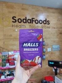 Halls kẹo ngậm giảm ho & viêm họng vị kem dâu 25pcs