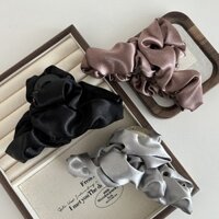 【Hàn Quốc Mới】Kẹp Tóc Đám Mây 13cm - Chất Satin Bóng Gấp Nếp Cao Cấp | Kẹp Cá Mập 3 Màu