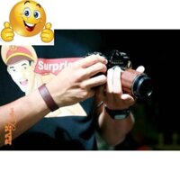 Handstrap của R A M Leather chuyên dùng cho máy film và mirroless .