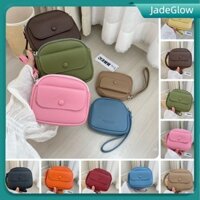 【Hàng có sẵn】 【Còn hàng】Ví tiền xu ngắn dễ thương cho nữ đơn giản màu trơn trang trí nút thời trang màu sáng cầm tay 【NestLuck】 【JadeGlow】