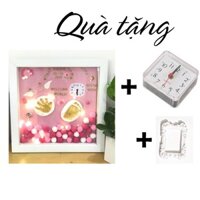 (Hàng có sẵn khung 29 x 43 x 3cm) Tặng ngay đồng hồ + khung ảnh - Bộ khung ảnh in dấu chân bé có gắn đồng hồ tiện lợi