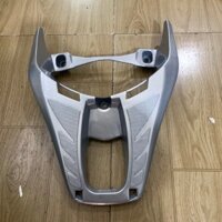 [Hàng mới về] Cảng sau xe VISION đời 2015 đến 2023 kiểu SH nhôm ĐÚC nguyên khối màu BẠC