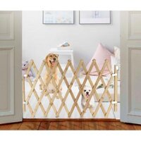 Hàng rào chắn cửa bằng gỗ dành cho thú cưng