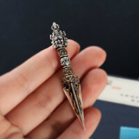 Hàng sẵn có Dụng cụ Phật Pháp Mật tông Tây Tạng Vajra Vajra Vajra Demon Pester Mặt dây chuyền Đồng nguyên chất Bạc Tây Tạng Trừ tà Bảo vệ ác An toàn