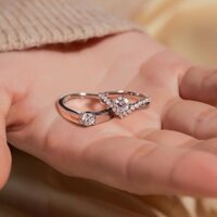 Hàng sẵn có Vận chuyển nhanh đến tình yêu Lễ đăng quang cặp đôi Nhẫn kim cương Zircon bốn móng vuốt Một cặp nam nữ Nhẫn cưới Vương miện mở nhẫn có hộp#eh4.3#