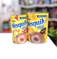 (Hàng Úc) Bột pha sữa vị dâu và socola Nestle Nesquik chocolate / strawberry flavour
