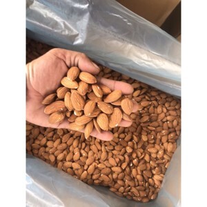 Hạt hạnh nhân Mỹ (đã bóc vỏ), 1kg